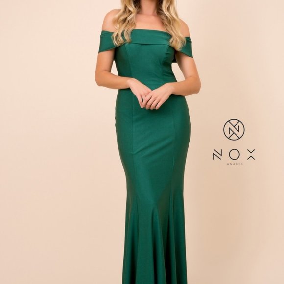 GREEN STRAIGHT NECKLINE PROM GOWN NXN295
